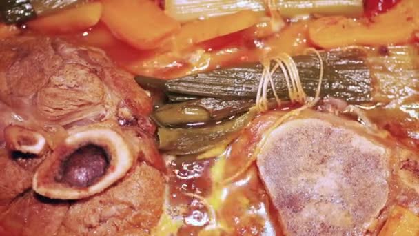 Matlagning Italiensk Osso Buco — Stockvideo