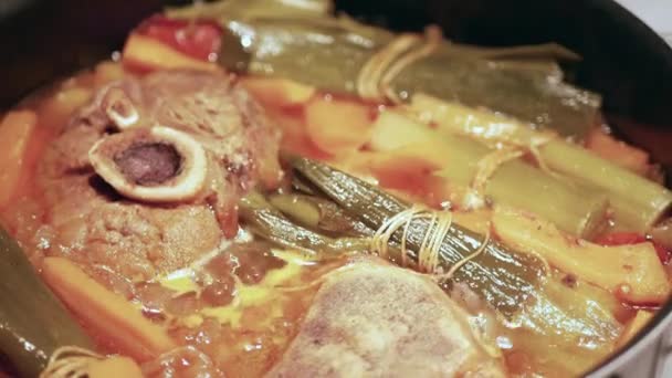 Matlagning Italiensk Osso Buco — Stockvideo