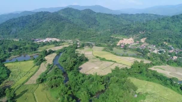 Paisaje Alrededor Ciudad Vang Vieng Laos Visto Desde Cielo — Vídeos de Stock