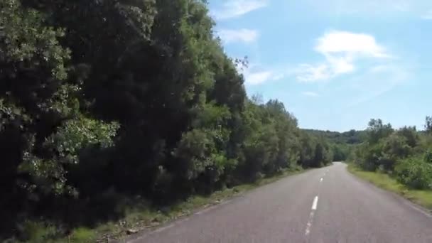 フランスのオーヴェルニュのプイ ドームの道路で — ストック動画