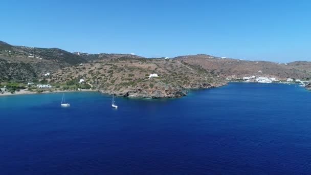 Pantai Faros Pulau Sifnos Cyclades Yunani Terlihat Dari Langit — Stok Video