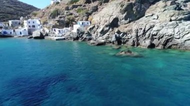 Yunanistan 'ın Kiklad adasındaki Sifnos adasındaki Seralia Köyü