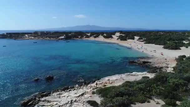 Yunanistan Kiklad Adasındaki Naxos Adasındaki Aliko Plajı Gökyüzünden Görüldü — Stok video