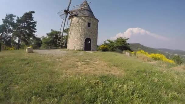 Väderkvarn Hjärtat Luberons Regionala Naturpark Frankrike — Stockvideo