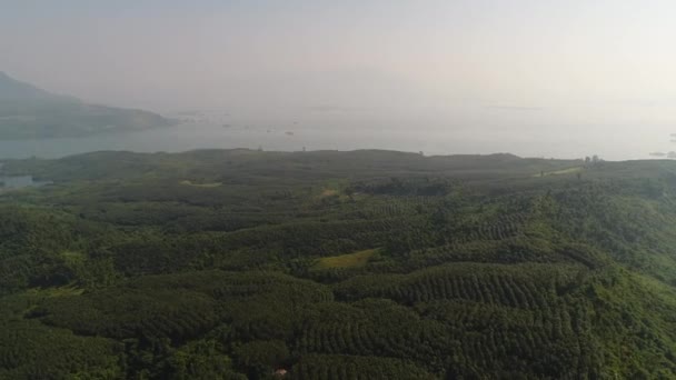 Réserve d'eau de Vang Vieng au laos vue du ciel — Stockvideo