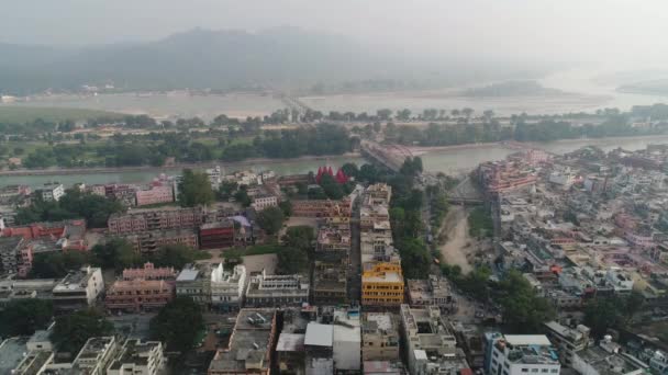 Die Stadt Haridwar Indischen Bundesstaat Uttarakhand Vom Himmel Aus Gesehen — Stockvideo
