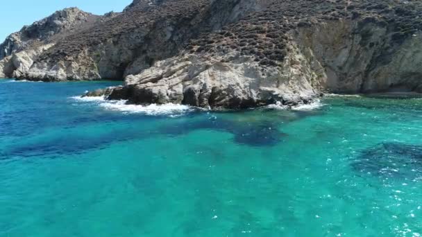 Yunanistan Kiklad Adasındaki Serifos Adasındaki Psili Ammos Plajı Gökyüzünden Görüldü — Stok video