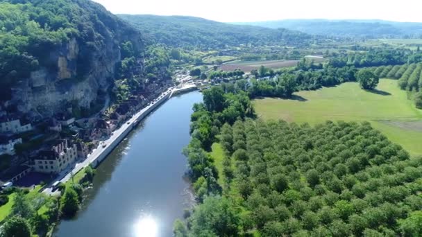Fransa Nın Perigord Kentindeki Roque Gageac Köyü Gökyüzünden Görüldü — Stok video