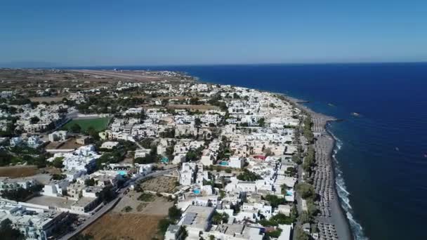 Ville de Santorin sur l'île de Santorin dans les Cyclades en Grèce vue du ciel — Αρχείο Βίντεο