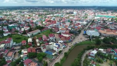 Kamboçya 'daki Siem Reap şehri gökyüzünden görüldü