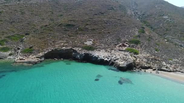 Yunanistan Kiklad Adasındaki Ios Adasındaki Mylopotas Gökyüzünden Görüldü — Stok video