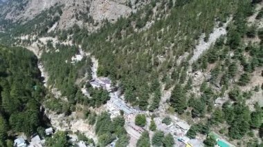 Hindistan 'ın Uttarakhand eyaletindeki Gangotri köyü gökyüzünden görüldü.