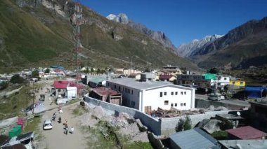 Hindistan 'ın Badrinath eyaleti Uttarakhand gökyüzünden görüldü.