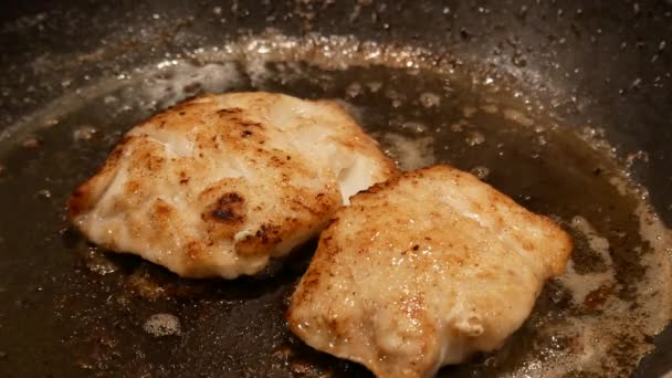 Bacalhau Cozido Manteiga Derretida — Vídeo de Stock