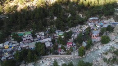 Hindistan 'ın Uttarakhand eyaletindeki Gangotri vadisi gökyüzünden görüldü.