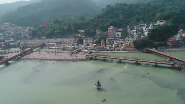 空から見たインドのウッタラーカンド州の都市 — ストック動画