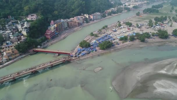 空から見たインドのウッタラーカンド州の都市 — ストック動画