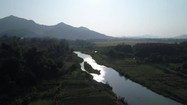 Laos Vang Vieng Nehri Yakınlarında Gökyüzünden Görüldü — Stok video