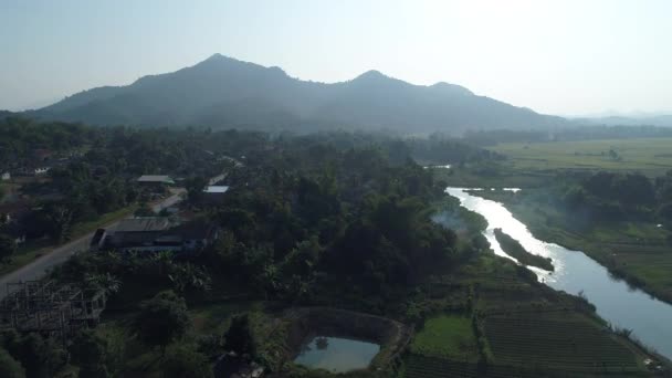 Laos Vang Vieng Nehri Yakınlarında Gökyüzünden Görüldü — Stok video