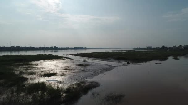 Der Mekong Rande Der Stadt Vientiane Laos Vom Himmel Gesehen — Stockvideo