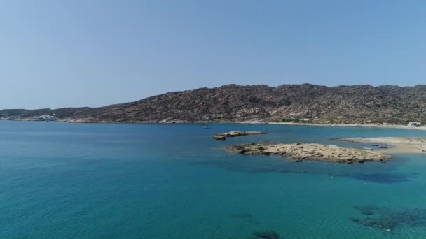 Playa Magganari Isla Ios Las Cícladas Grecia Vista Desde Cielo — Vídeo de stock