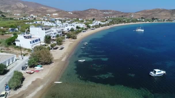 Пляж Ливади Острове Фафос Кикладах Греции — стоковое видео