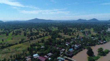 Si Phan Don ya da Don Laos yakınlarında gökyüzünden 4000 ada
