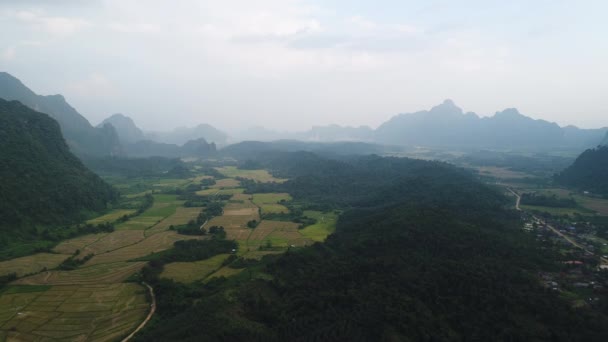 Paisaje Natural Cerca Ciudad Vang Vieng Laos Visto Desde Cielo — Vídeo de stock