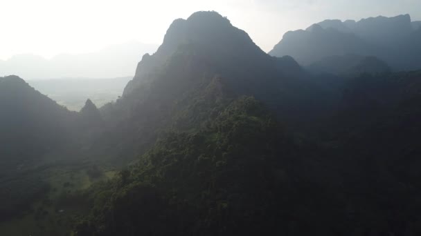 Φύση Τοπίο Κοντά Στην Πόλη Της Vang Vieng Στο Λάος — Αρχείο Βίντεο