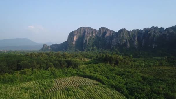 Krajobraz Wokół Miasta Vang Vieng Laosie Widziany Nieba — Wideo stockowe