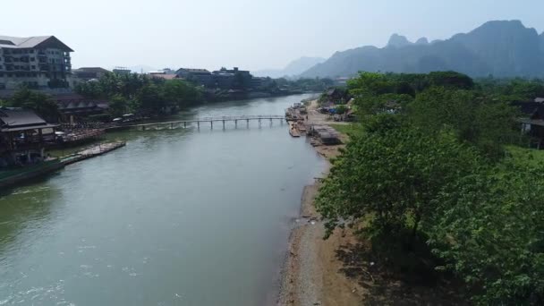 Laos Taki Vang Vieng Şehri Gökyüzünden Görüldü — Stok video