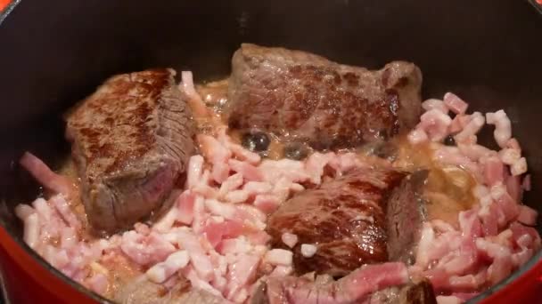 Preparation Traditional Burgundy Beef Red Burgundy Wine — Stock Video