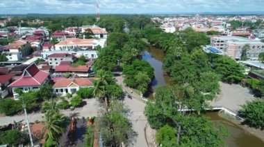 Kamboçya - 124; Ville de Siem Reap vue du ciel