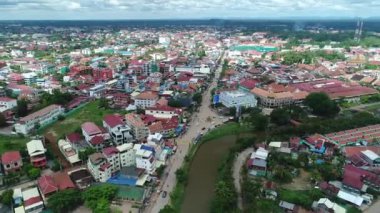 Kamboçya 'daki Siem Reap şehri gökyüzünden görüldü