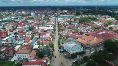 Kamboçya 'daki Siem Reap şehri gökyüzünden görüldü