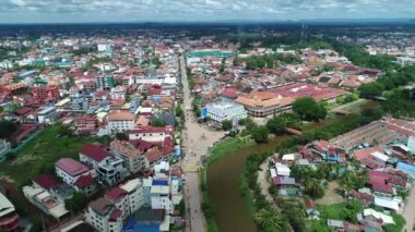 Kamboçya 'daki Siem Reap şehri gökyüzünden görüldü