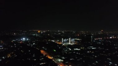 Ville de Vientiane au Laos de nuit vue du ciel