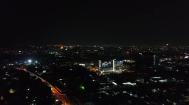 Ville de Vientiane au Laos de nuit vue du ciel