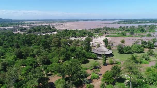 Si Phan Don ou "4 000 îles" près de Don Det au sud du Laos vue du ciel — Wideo stockowe