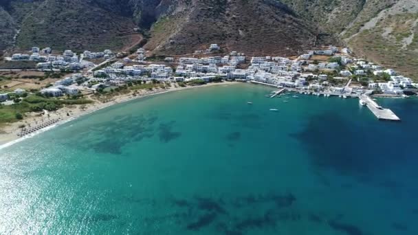 Praia Kamares Ilha Sifnos Nos Ciclades Grécia Vista Aérea — Vídeo de Stock