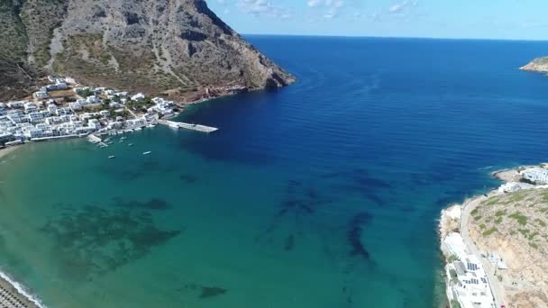 Spiaggia Kamares Sull Isola Sifnos Nelle Cicladi Grecia Vista Aerea — Video Stock