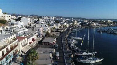 Yunanistan 'ın Cyclades bölgesindeki Naxos adasındaki Chora köyü gökyüzünden