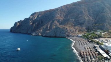 Ville de Santorin sur l'île de Santorin dans les Cyclades en Grèce vue du ciel