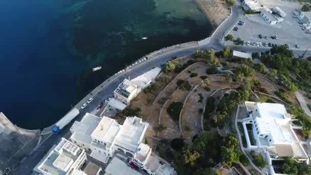 Village de Koubara sur l'île d'Ios vue du ciel — Stok Video