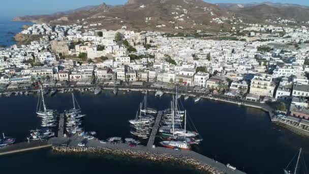 Yunanistan Cyclades Bölgesindeki Naxos Adasındaki Chora Köyü Gökyüzünden — Stok video