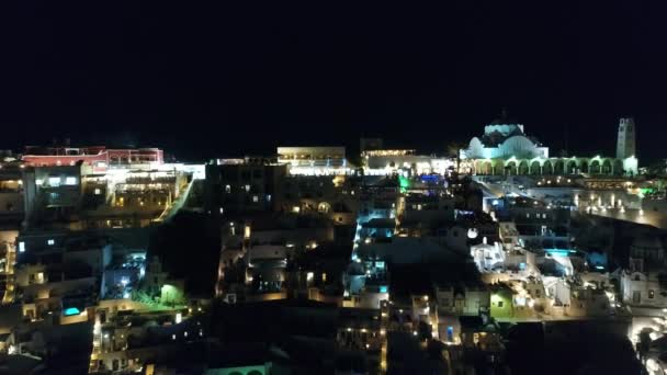 Ville de Santorin sur l'île de Santorin dans les Cyclades en Grèce vue du ciel et de nuit — Stock video