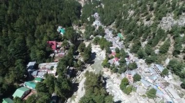 Hindistan 'ın Uttarakhand eyaletindeki Gangotri köyü gökyüzünden görüldü.