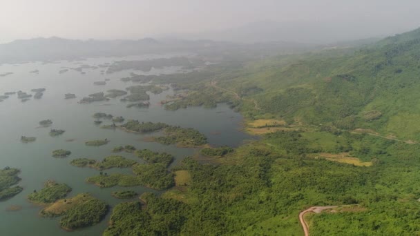 Reservir d 'eau de Vang Vieng au laos vue du ciel — Vídeo de Stock