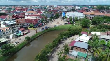 Kamboçya - 124; Ville de Siem Reap vue du ciel