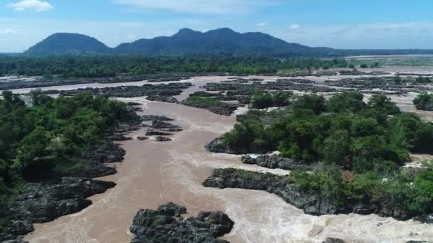 Si Phan Don ou "4 000 eilanden" près de Don Det au sud du Laos vue du ciel — Stockvideo